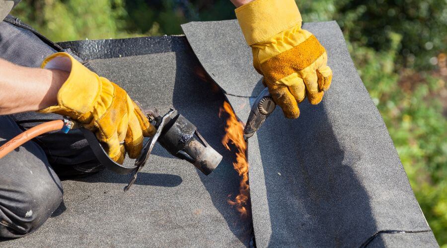 Professional gutter cleaning in Daleville, AL